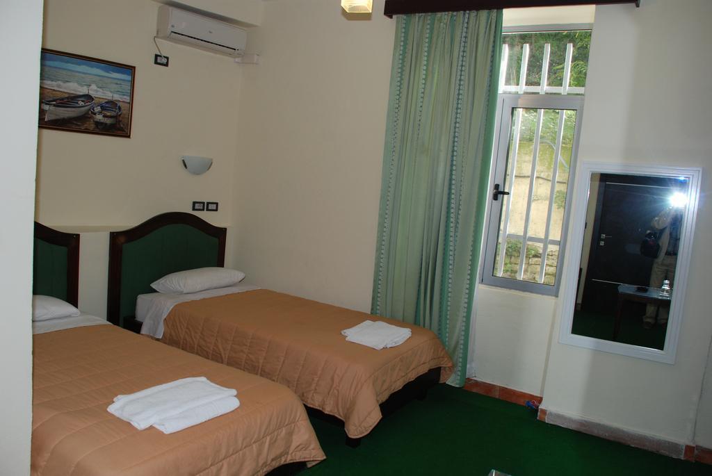 Cajupi 4* Gjirokastër